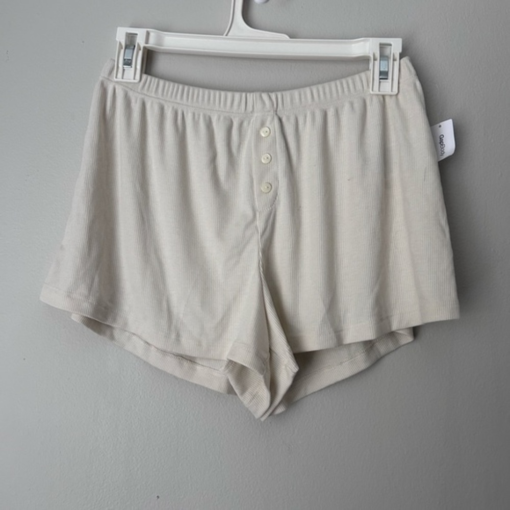 GapBody Cream Lounge Shorts